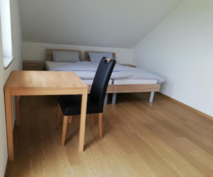 Ferienwohnungen Weishaupt, Pfingstweider Str. 30 Мекенбойрен Екстериор снимка
